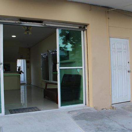 Oyo Hotel Colibri Chetumal Exterior foto
